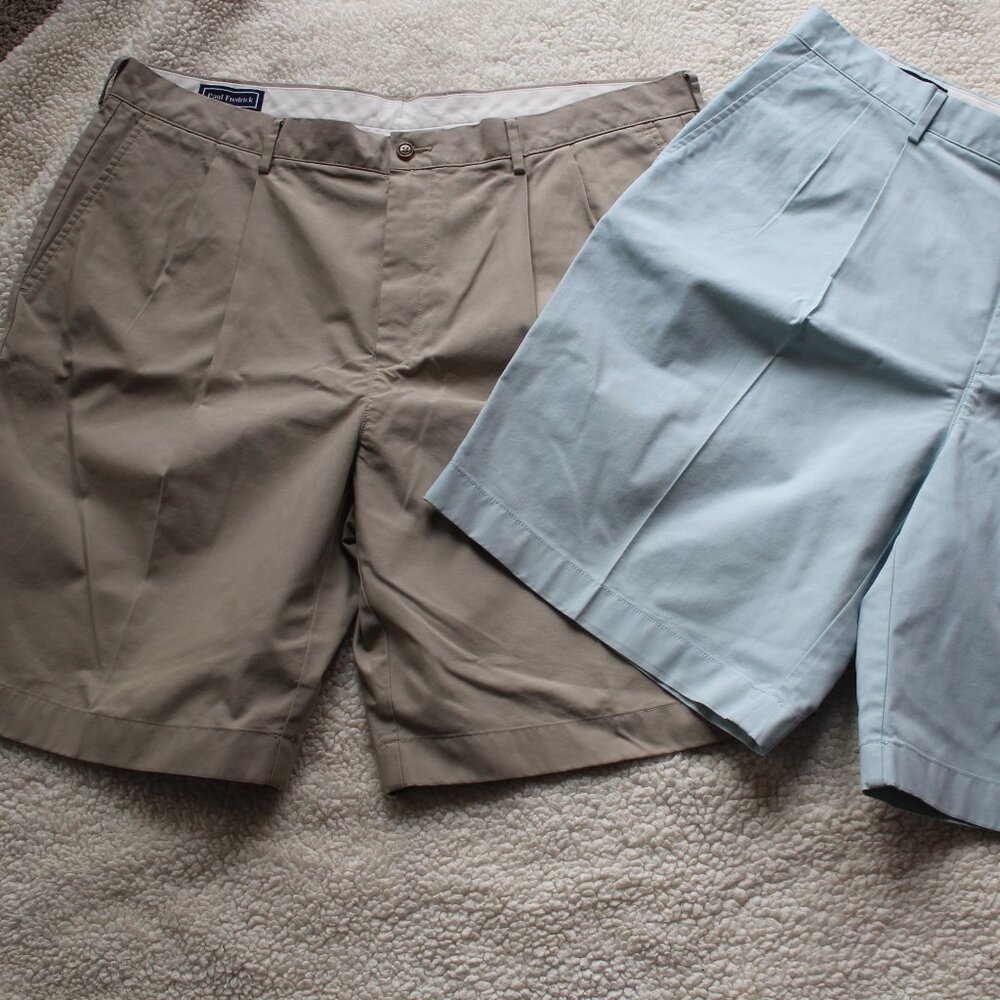 TWO PAIR OF PAUL FREDRICK MENS SHORTS SIZE 40